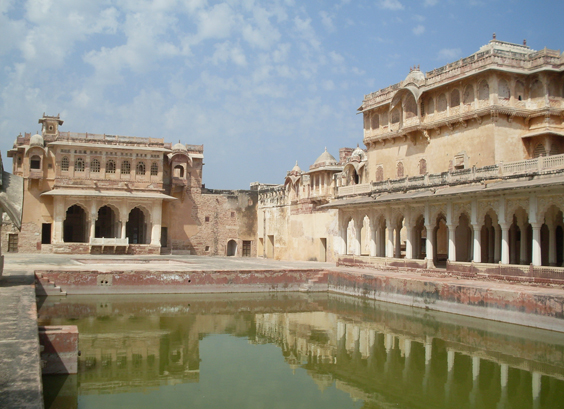 Pushkar to Mandawa Taxi